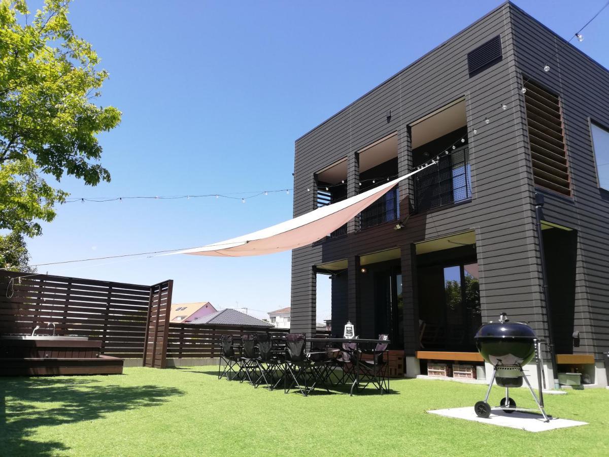 Malibu Ichinomiya: Beachfront Villa with Sauna, Jacuzzi & BBQ Ichinomiya  Exterior photo